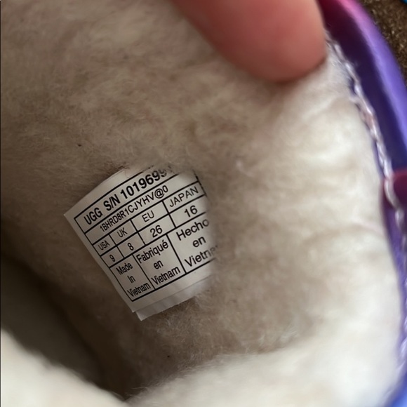 Ugg Toddler Girls Rainbow Tan Short Classic Boots Kids Shoes 9 UGG Chestnut